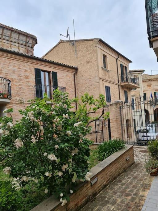 Scrigno Del Borgo-Intero Alloggio Montelupone 外观 照片
